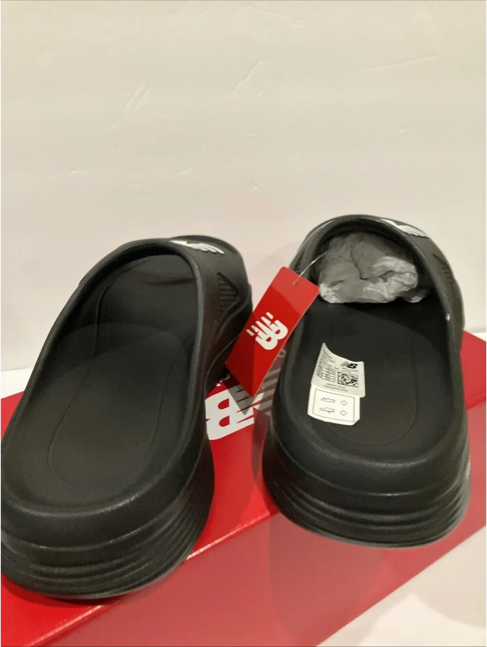 New Balance Fuel Cell Slide Men's Size  8 D Black White Recovery Sandals NEW